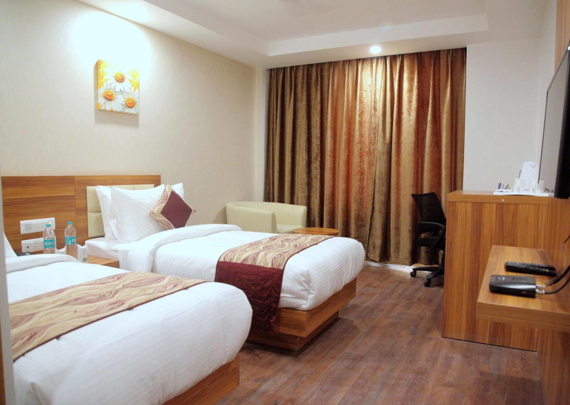 Hotel Le Roi Jammu - Near Jammu Railway Station Extérieur photo