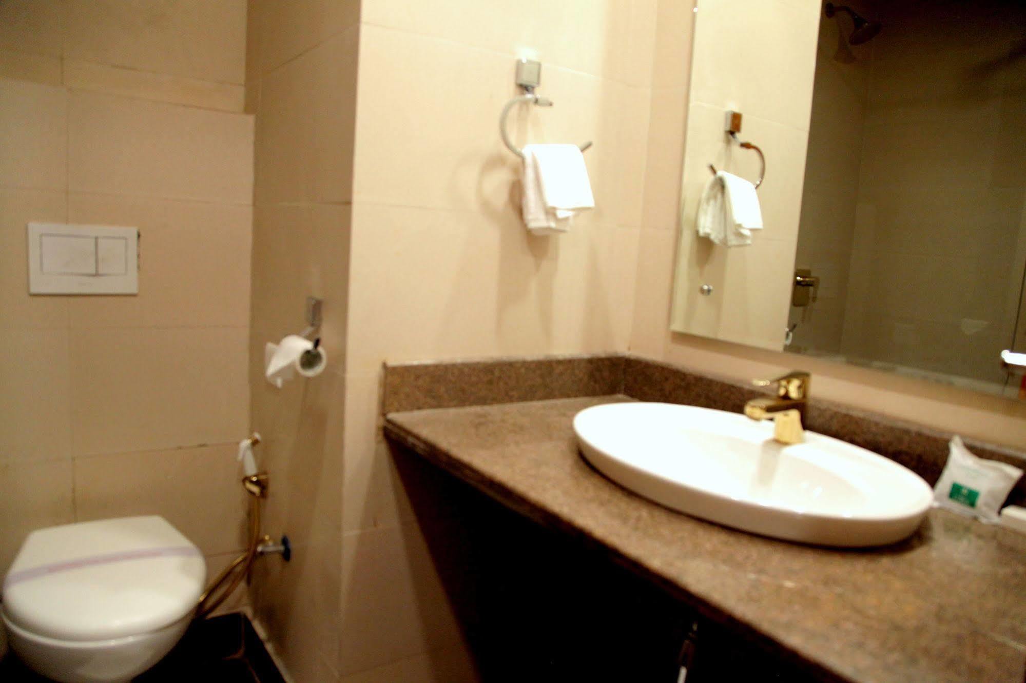 Hotel Le Roi Jammu - Near Jammu Railway Station Extérieur photo
