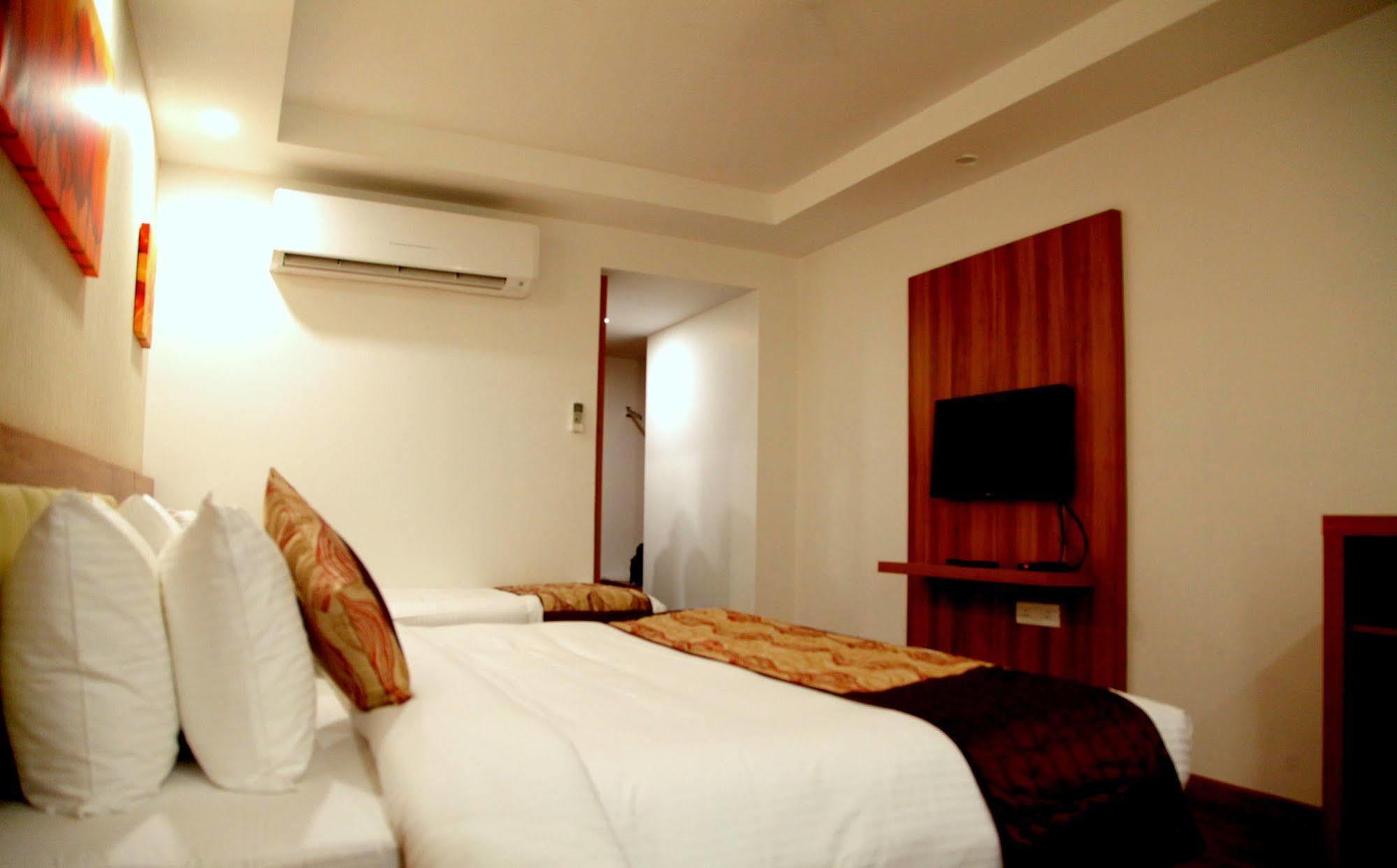 Hotel Le Roi Jammu - Near Jammu Railway Station Extérieur photo